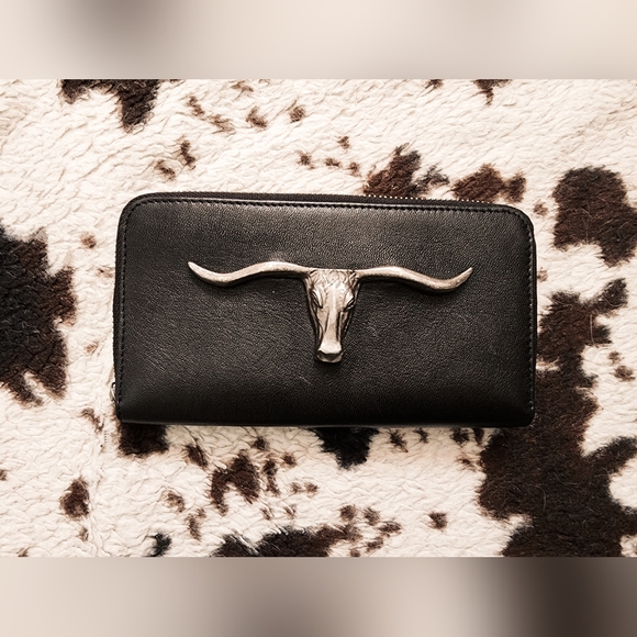 Idyllwind Handbags - "IDYLLWIND" WOMEN'S LEATHER STEER WALLET - BLACK